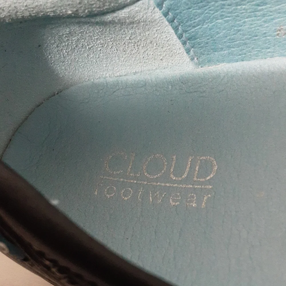 CLOUD ACACIA Women (40) 9 Slip On‎ Flat Shoes